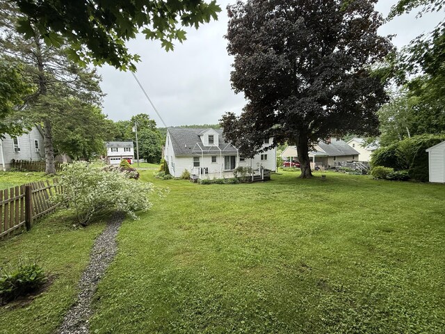 284 Gilbert Ave, Winchester, CT 06098 - view of yard