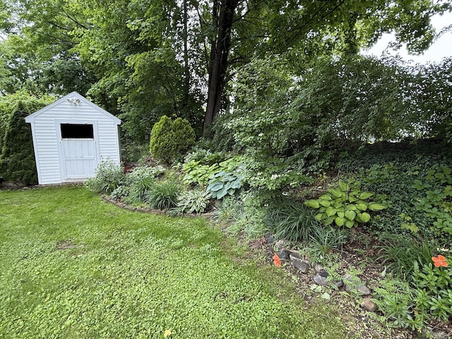 284 Gilbert Ave, Winchester, CT 06098 - view of grassy yard