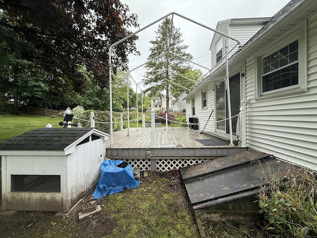 284 Gilbert Ave, Winchester, CT 06098 - view of deck