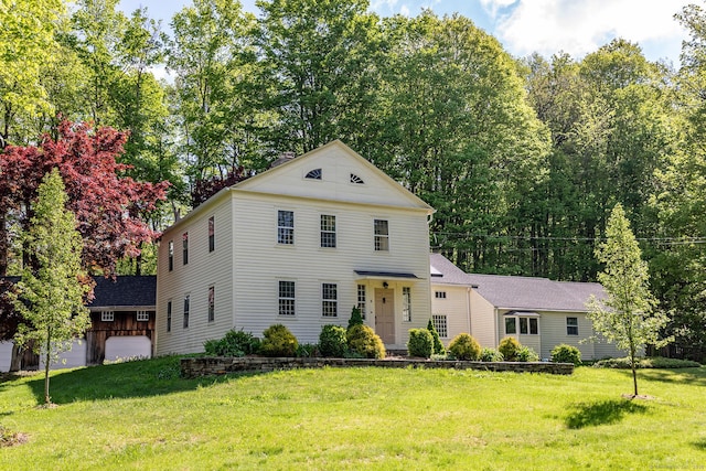 8 Southbury Rd, Roxbury, CT 06783 - greek revival inspired property featuring a front lawn