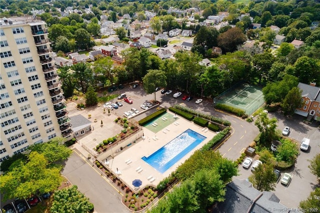 2625 Park Ave Unit 7R, Bridgeport, CT 06604 - aerial view of a pool