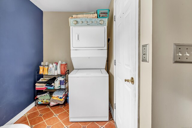 16 Hodge Ave, Ansonia, CT 06401 - washroom featuring stacked washer / dryer and baseboards