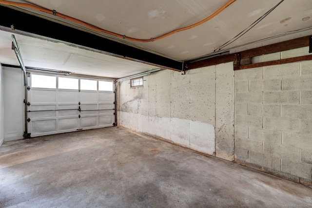 394 Mcclintock St, New Britain, CT 06053 - view of garage