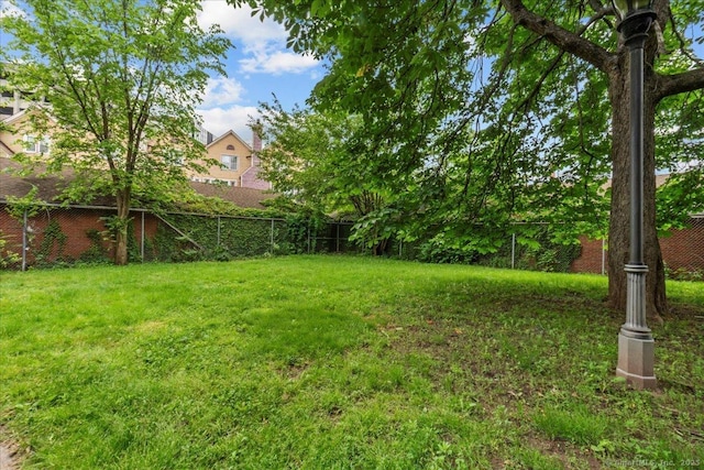 68 Morris St Unit 202, Hartford, CT 06114 - view of yard