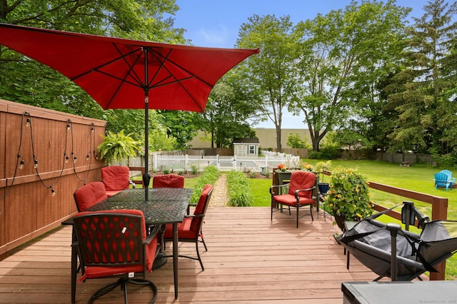 8 Maple Ave, Clinton, CT 06413 - deck with outdoor dining area