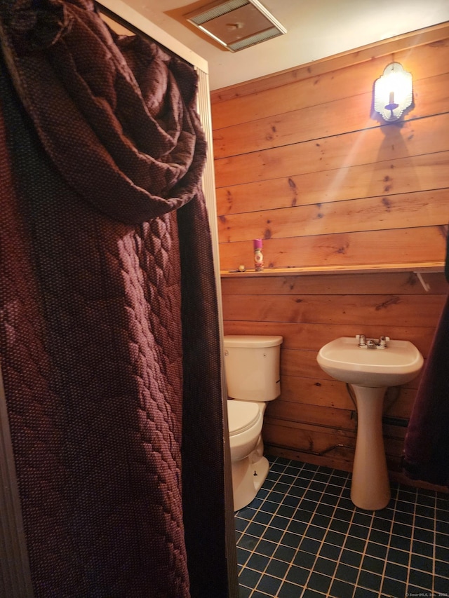 310 S Bigelow Rd, Hampton, CT 06247 - full bath featuring tile patterned flooring and wooden walls