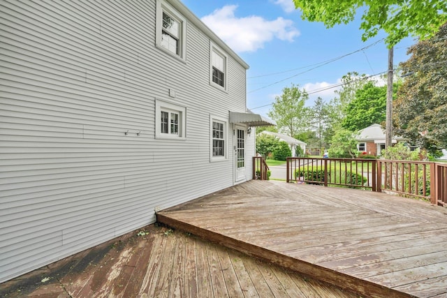 151 Mckee St, Manchester, CT 06040 - view of wooden deck