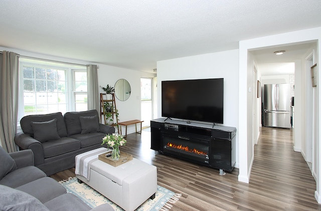 537 Hobart St, Southington, CT 06489 - living area with wood finished floors and baseboards