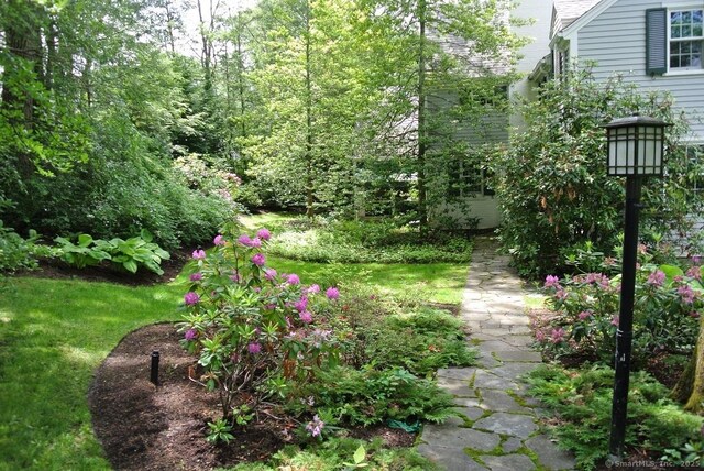 175 Tokeneke Dr, North Haven, CT 06473 - photo 3