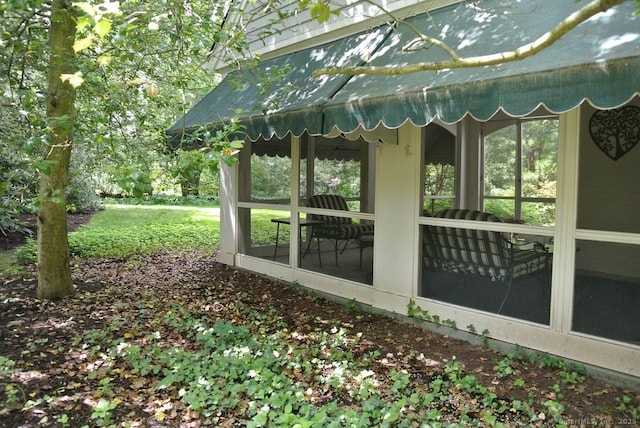 175 Tokeneke Dr, North Haven, CT 06473 - view of yard with a sunroom