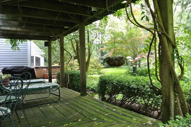 175 Tokeneke Dr, North Haven, CT 06473 - wooden terrace with a hot tub
