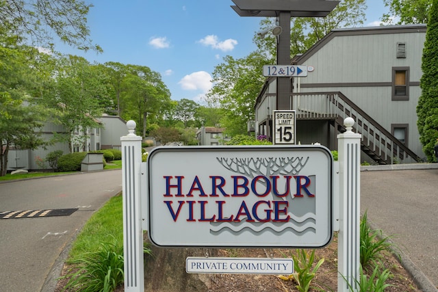 19 Harbour Vlg Unit B, Branford, CT 06405 - view of community / neighborhood sign