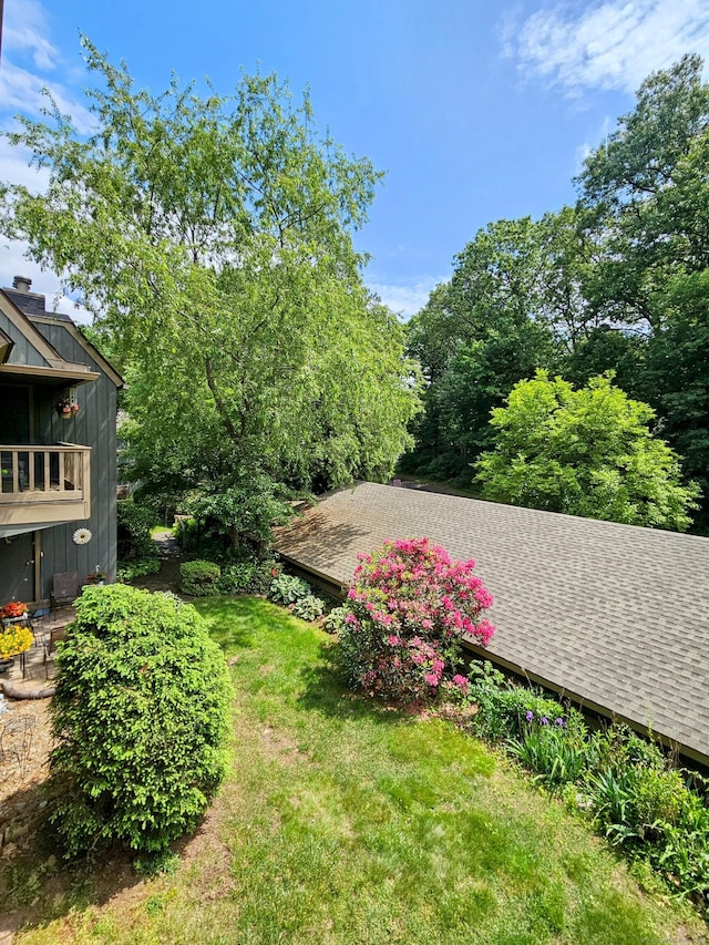42 Village Rd Unit 42, Southington, CT 06489 - view of green lawn