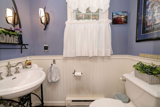 19 Old Colony Rd Unit 19, Monroe, CT 06468 - bathroom with wainscoting, baseboard heating, toilet, and a sink