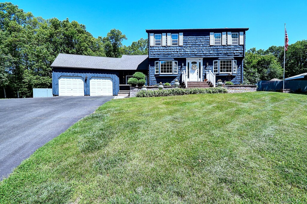 28 Maplewood Dr, Ellington, CT 06029 - photo 1