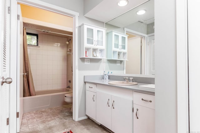 21 Heritage Vlg Unit B, Southbury, CT 06488 - bathroom with vanity, shower / bath combo with shower curtain, and toilet