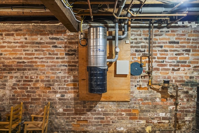 116 Grove St, Windsor Locks, CT 06096 - utilities featuring a central vacuum unit