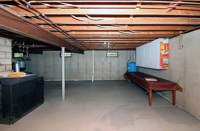 467 Weekeepeemee Rd, Woodbury, CT 06798 - unfinished basement with a water pressure tank