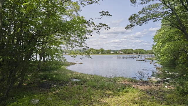 28 Money Point Rd, Stonington, CT 06355