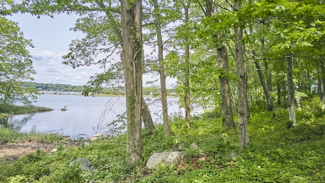 28 Money Point Rd, Stonington, CT 06355