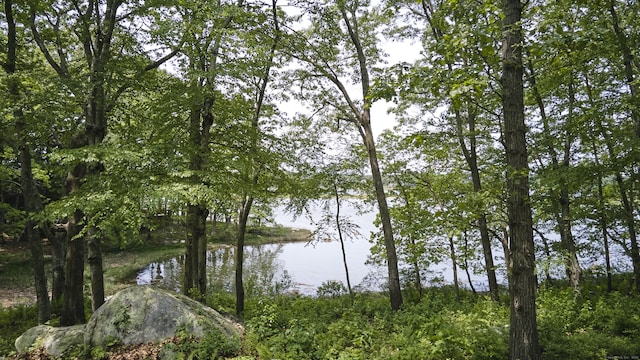 28 Money Point Rd, Stonington, CT 06355