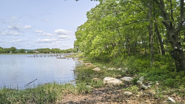 28 Money Point Rd, Stonington, CT 06355