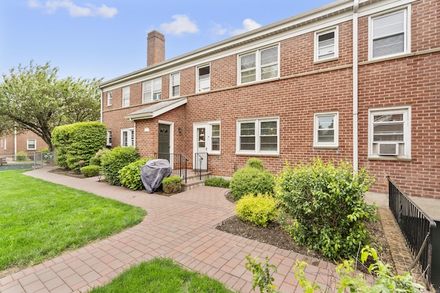 236 Glenbrook Rd Apt 10B, Stamford, CT 06906 - photo 1
