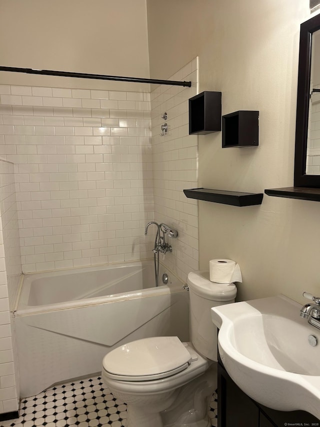 68 Thermos Ave Unit 410E, Norwich, CT 06360 - bathroom featuring washtub / shower combination and vanity