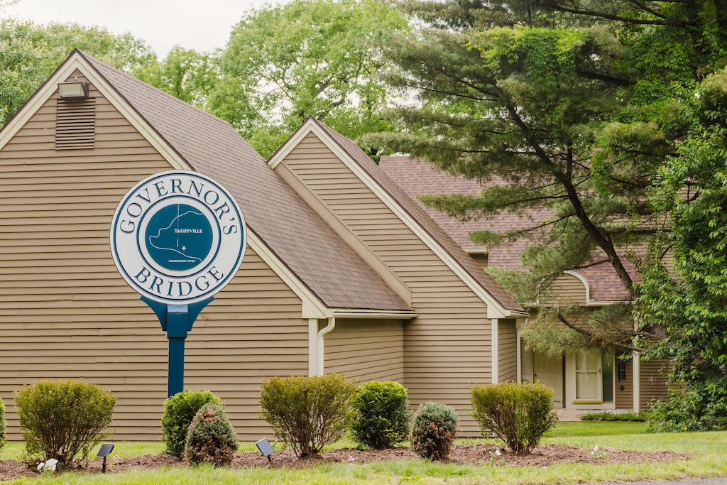16 Wood Duck Ln Unit 16, Simsbury, CT 06081 - view of community sign