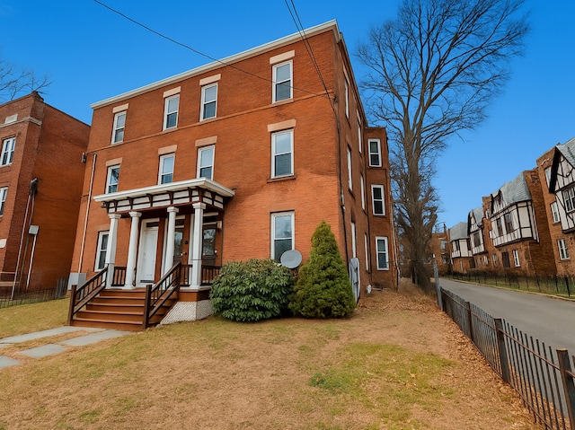 24 Townley St, Hartford, CT 06105 - view of property with a residential view