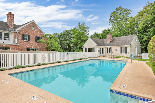 177 S Ave Unit 6, New Canaan, CT 06840 - community pool with a fenced backyard and a patio