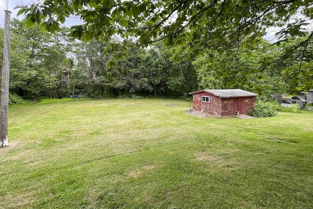 92 Milardo Ln, Middletown, CT 06457 - view of green lawn