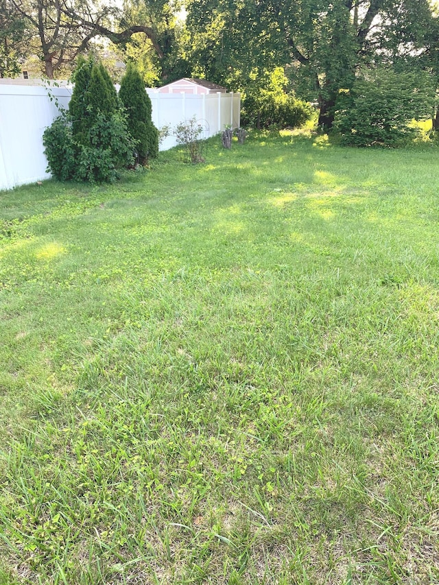 9 Hillcrest Ave, Ledyard, CT 06339 - view of yard