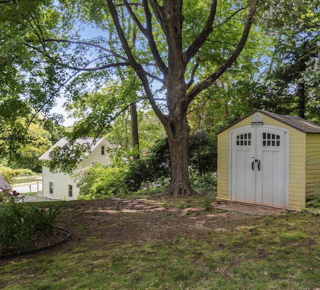 145 Main St, Essex, CT 06442 - view of yard