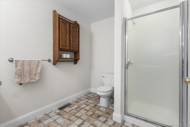 25 Briar Ln Unit 25, Norwich, CT 06360 - full bathroom featuring a stall shower, baseboards, and toilet