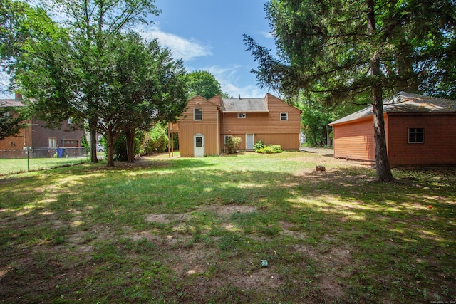 6 Cadwell St, West Hartford, CT 06107 - view of yard