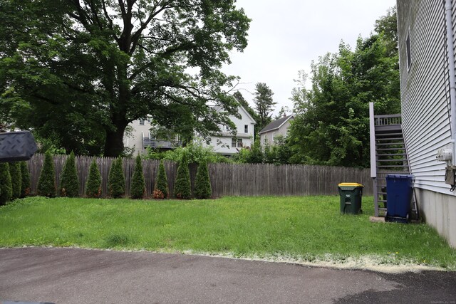 155 Jackson St, Ansonia, CT 06401 - view of yard