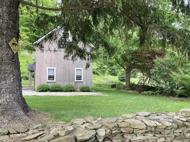 70 River Rd, East Haddam, CT 06423 - view of side of property featuring a lawn