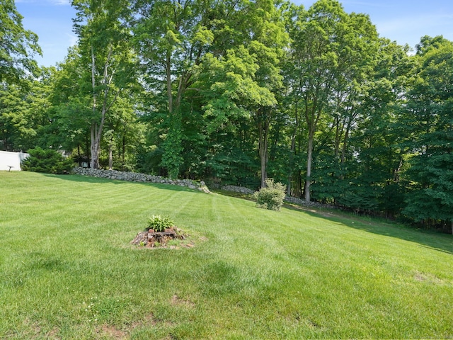 39 Harned Pl, Trumbull, CT 06611