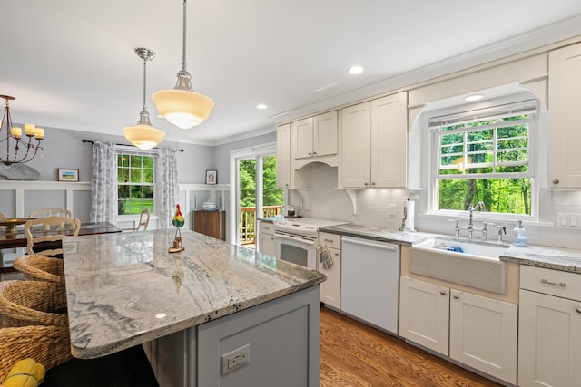 33 Crestview Dr, Brookfield, CT 06804 - kitchen with white appliances, healthy amount of natural light, backsplash, crown molding, and recessed lighting
