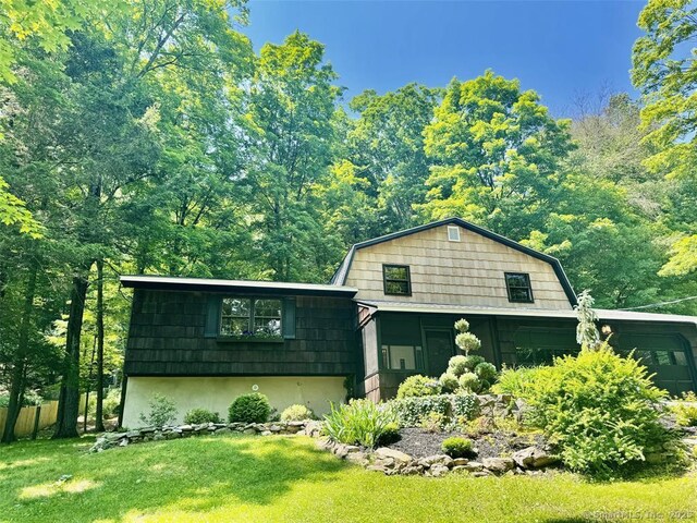 687 Sprout Brook Rd, Putnam Valley, NY 10579 - dutch colonial featuring a gambrel roof