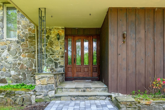 14 Old Bridge Rd W, New Fairfield, CT 06812 - property entrance with stone siding and board and batten siding
