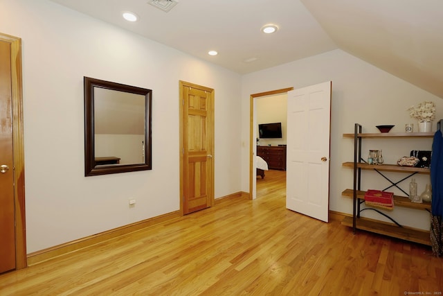 108 Northwood Dr, Easton, CT 06612 - bedroom with light wood-style floors, vaulted ceiling, baseboards, and recessed lighting