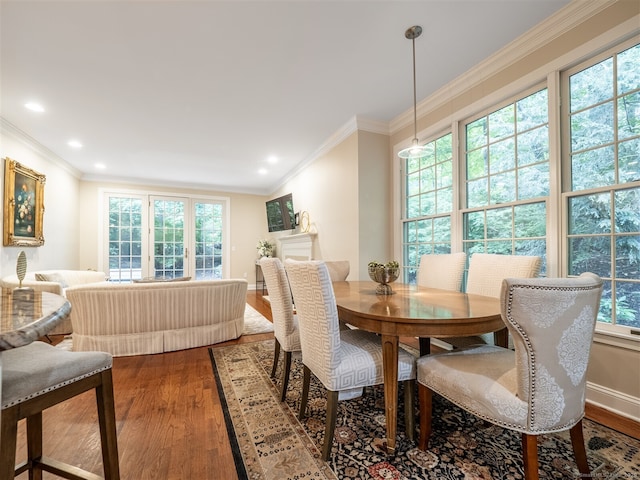 10 Wilton Hls Unit 10, Wilton, CT 06897 - dining room with wood finished floors, baseboards, ornamental molding, and recessed lighting