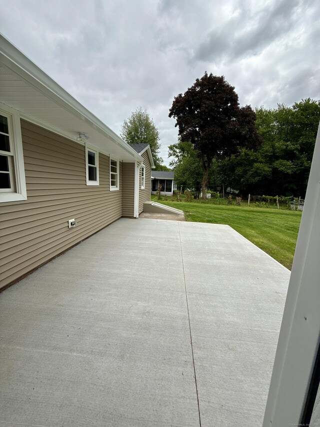 9 Grieb Rd, Wallingford, CT 06492 - view of patio