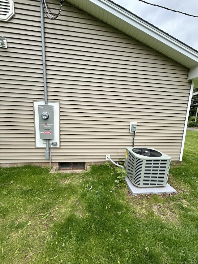 9 Grieb Rd, Wallingford, CT 06492 - view of home's exterior featuring central AC unit