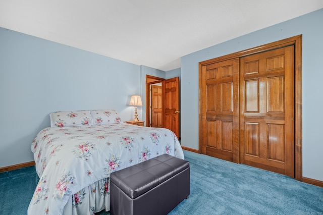 31 S Meadow Ln, Enfield, CT 06082 - bedroom featuring carpet, baseboards, and a closet