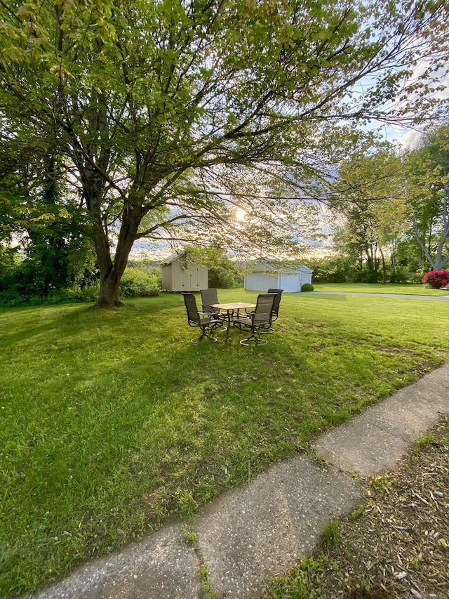455 Middletown Ave, Wethersfield, CT 06109 - view of grassy yard