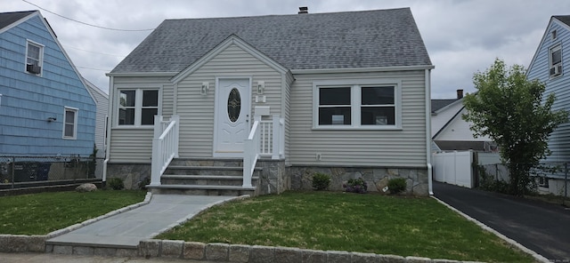 265 Harlem Ave, Bridgeport, CT 06606 - view of front of house featuring entry steps and roof with shingles