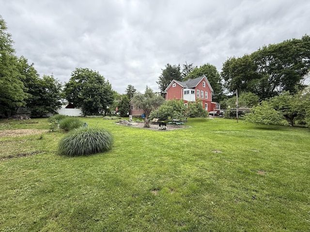 39 Swain Ave, Meriden, CT 06450 - view of green lawn